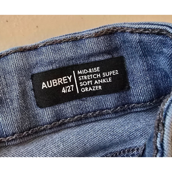 Buffalo David Bitton Aubrey Jeans Women's 4 / 27 Blue Mid Rise Super Soft Grazer - Picture 4 of 16